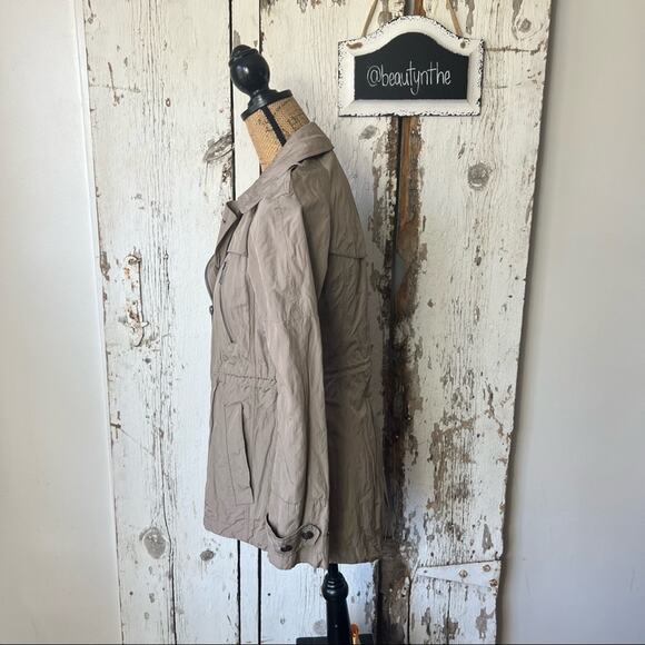 Burberry Brit Lightweight Rain/Wind Jacket Coat Neutral Taupe Authentic - Picture 2 of 12